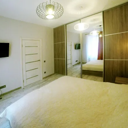 Lion King Lesya Apartman *